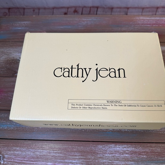 Cathy Jean Women’s Ankle Strap Open Toe Buckle  Ivory Size 6 Cream Color - Picture 5 of 13